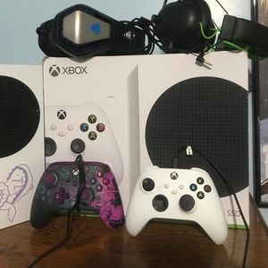 Xbox Console/ Two Controller & Two Head sets